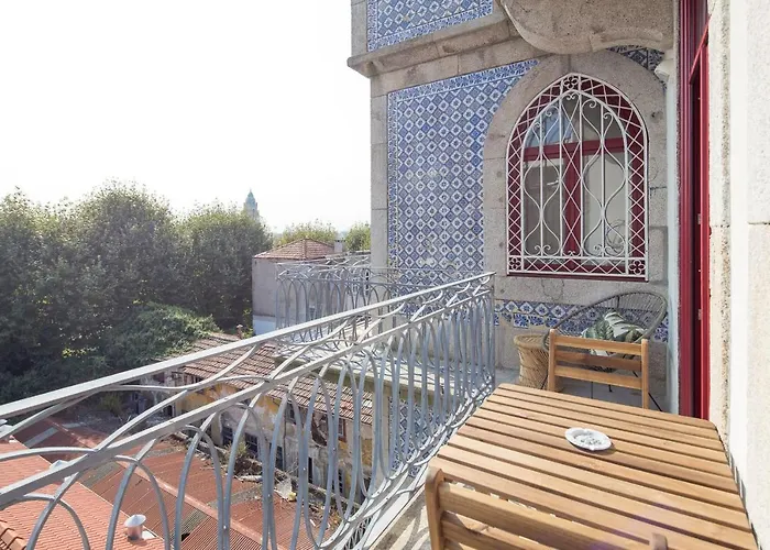 Апартаменты Lovelystay - Martires Boutique Flat *