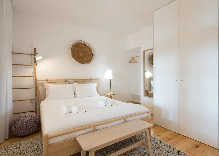 Lovelystay - Martires Boutique Flat Апартаменты *