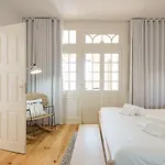 Apartman Lovelystay - Martires Boutique Flat