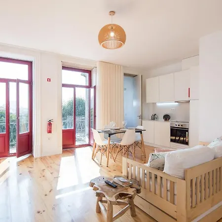 Lovelystay - Martires Boutique Flat بورتو